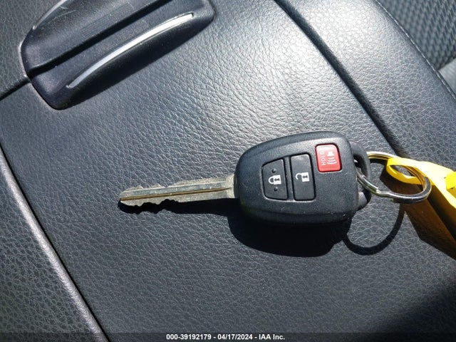 Toyota Highlander Le V6 2016 5TDBKRFH3GS225797 Image 11