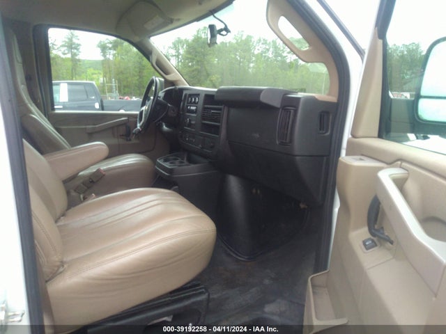 Chevrolet Express 2500 Work Van 2019 1GCWGAFP6K1241378 Image 5