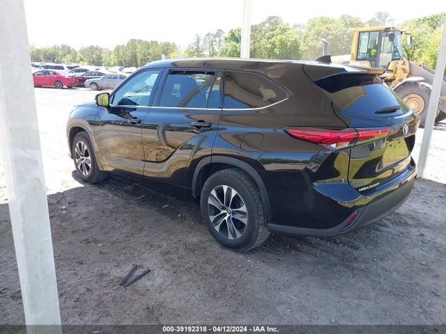 Toyota Highlander Xle 2021 5TDGZRAH4MS043059 Image 3