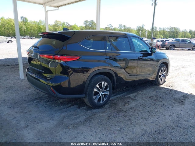 Toyota Highlander Xle 2021 5TDGZRAH4MS043059 Image 4