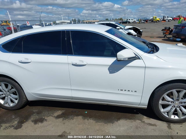 Chevrolet IMPALA 1LT 2018 2G1105S34J9119940 Image 14