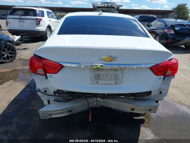Chevrolet IMPALA 1LT 2018 2G1105S34J9119940 Image 17
