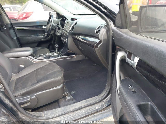 KIA SORENTO LX 2014 5XYKT4A62EG543121 Image 5