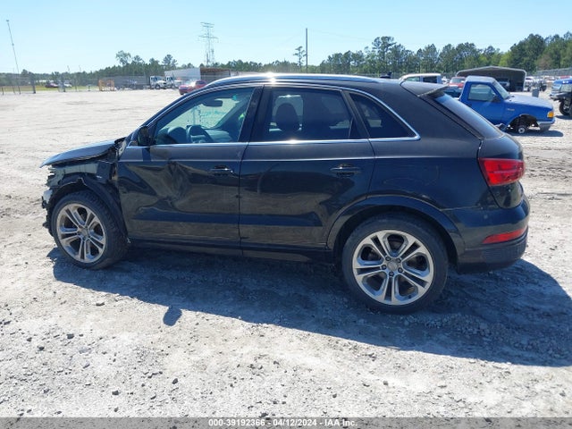 WA1GCCFSXHR007474 Audi Q3 2.0t Premium