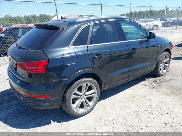 WA1GCCFSXHR007474 Audi Q3 2.0t Premium