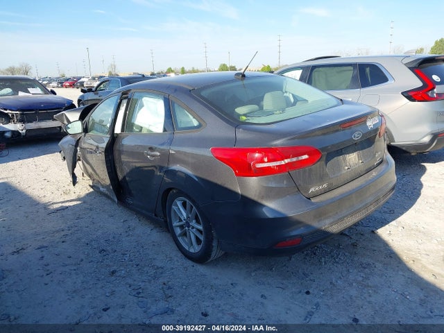 Ford FOCUS SE 2016 1FADP3F2XGL274926 Image 3