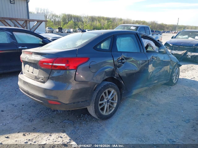 Ford FOCUS SE 2016 1FADP3F2XGL274926 Image 4