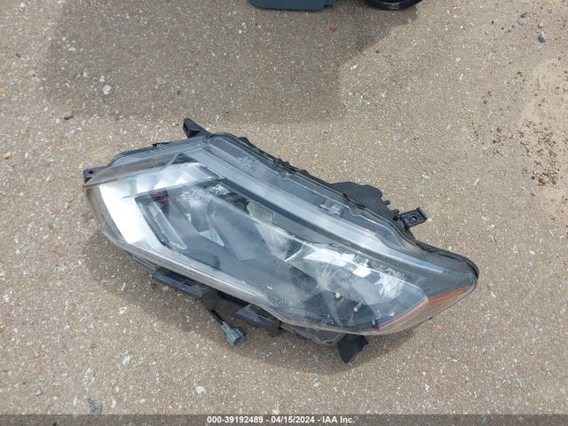 Nissan ROGUE S 2017 5N1AT2MTXHC836965 Image 12