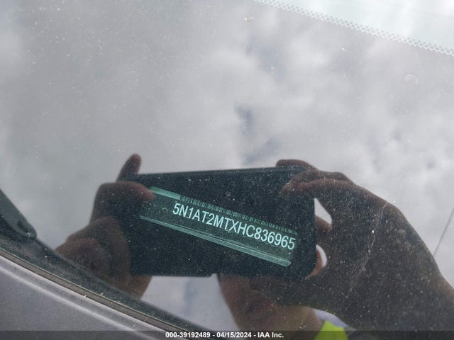 Nissan ROGUE S 2017 5N1AT2MTXHC836965 Image 9