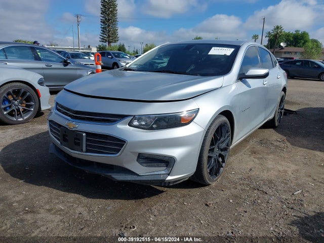 Chevrolet MALIBU LT 2018 1G1ZD5STOJF154974 Image 2