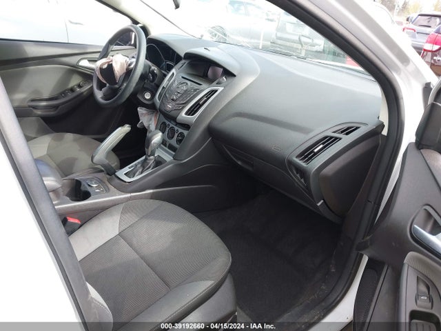 Ford FOCUS SE 2014 1FADP3K29EL132652 Image 5