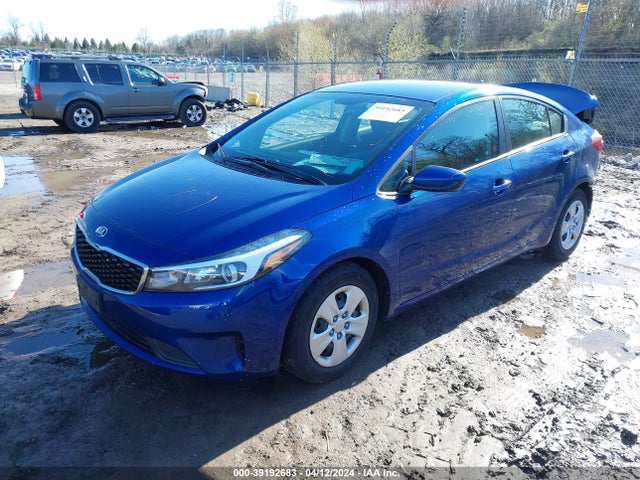 KIA FORTE LX 2018 3KPFK4A77JE211163 Image 2