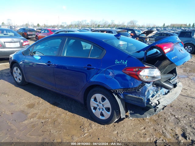 KIA FORTE LX 2018 3KPFK4A77JE211163 Image 3