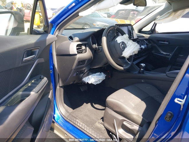 Toyota C-HR LE 2020 JTNKHMBX6L1084922 Image 5