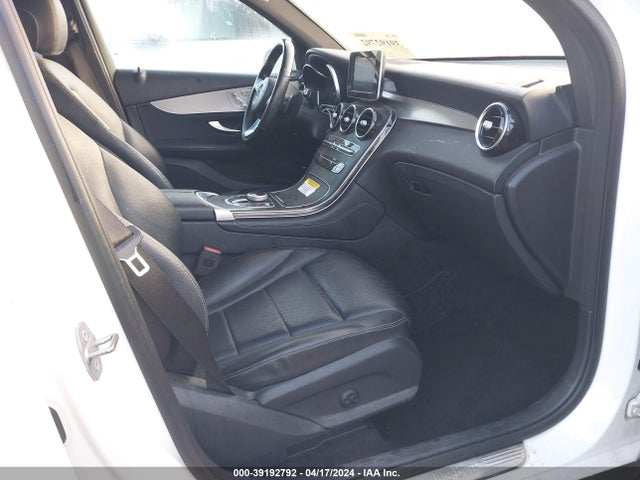 WDC0G4JB7KV158497 Mercedes-Benz GLC 300