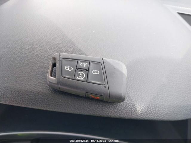 3VV2B7AX0NM152843 Volkswagen Tiguan 2.0t Se