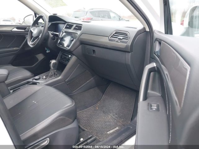 3VV2B7AX0NM152843 Volkswagen Tiguan 2.0t Se