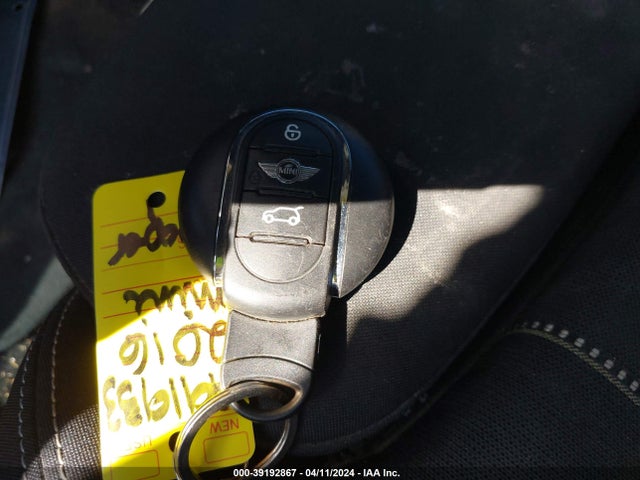 2016 MINI CONVERTIBLE WMWWG9C56G3A91933 Photo 10