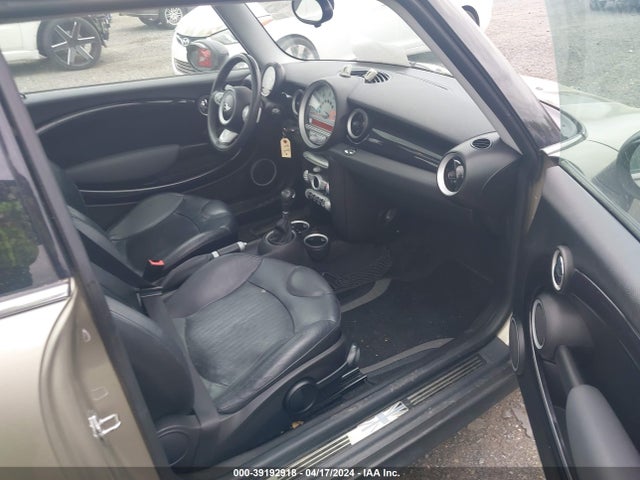 2007 MINI COOPER WMWMF33557TT58225 Photo 4