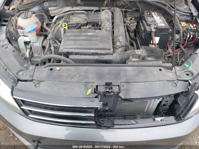 3VW267AJ2GM272108 Volkswagen Jetta 1.4t S