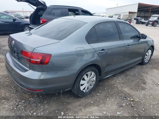 3VW267AJ2GM272108 Volkswagen Jetta 1.4t S
