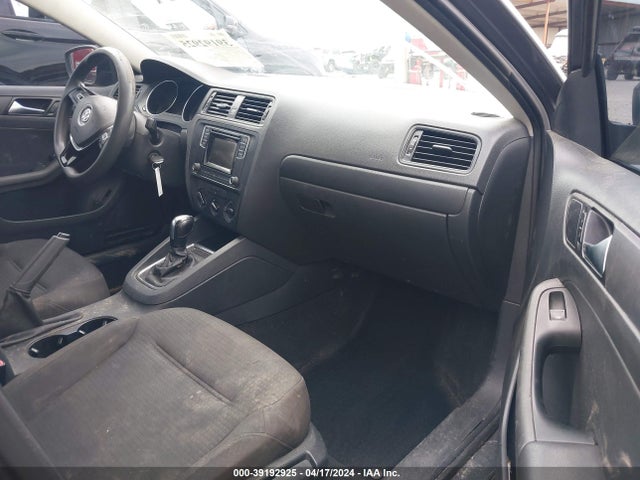 3VW267AJ2GM272108 Volkswagen Jetta 1.4t S
