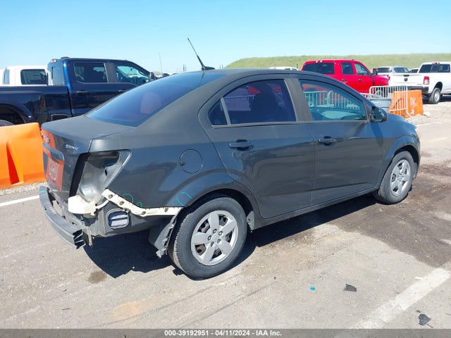 Chevrolet Sonic Ls Manual 2014 1G1JB5SH7E4228634 Image 4