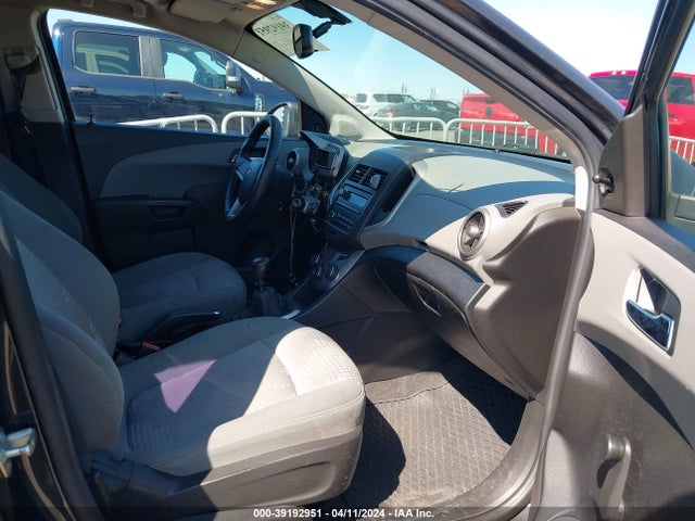 Chevrolet Sonic Ls Manual 2014 1G1JB5SH7E4228634 Image 5