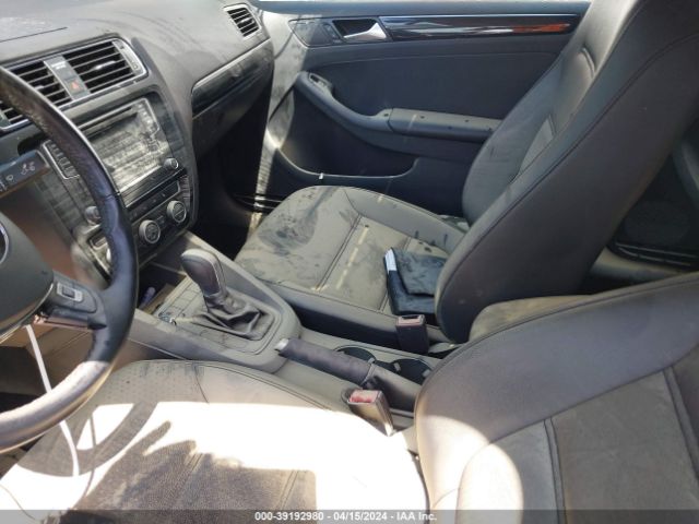 3VWL17AJ3HM407181 Volkswagen Jetta 1.8t Sel/1.8t Sel Premium