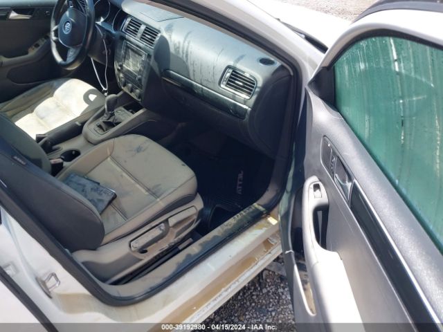 3VWL17AJ3HM407181 Volkswagen Jetta 1.8t Sel/1.8t Sel Premium