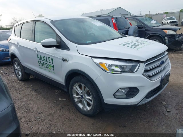 Ford ESCAPE SE 2019 1FMCU0GDXKUA64547 Image 1