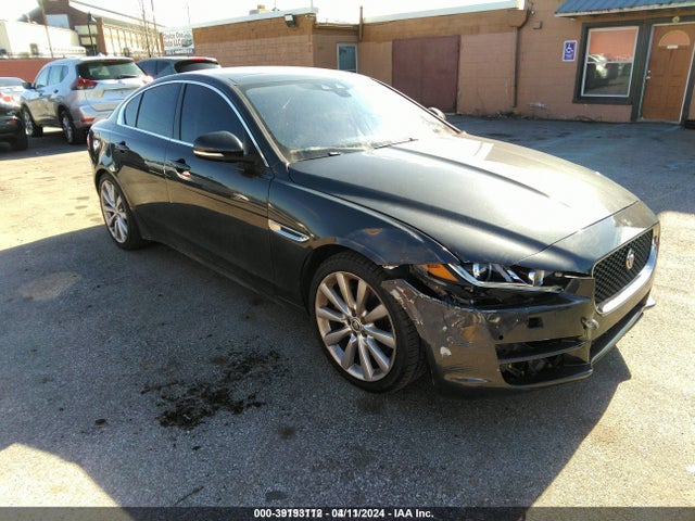 2017 JAGUAR XE SAJAK4BV8HA957384 Photo 0