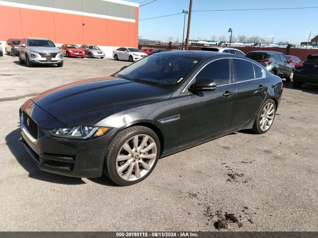 2017 JAGUAR XE SAJAK4BV8HA957384 Photo 1