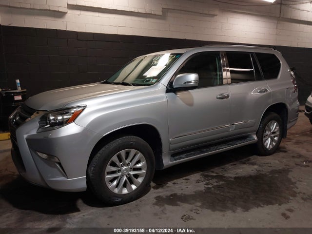 Lexus 460 2016 JTJBM7FX8G5146926 Image 2