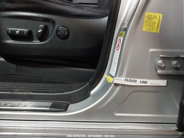 Lexus 460 2016 JTJBM7FX8G5146926 Image 6