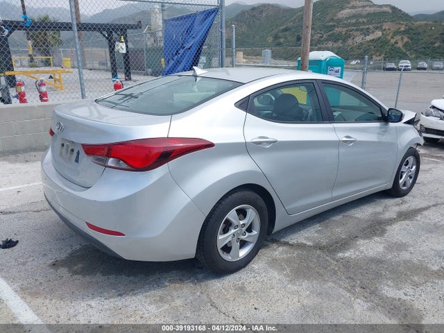 Hyundai ELANTRA SE 2015 5NPDH4AE4FH581090 Image 4
