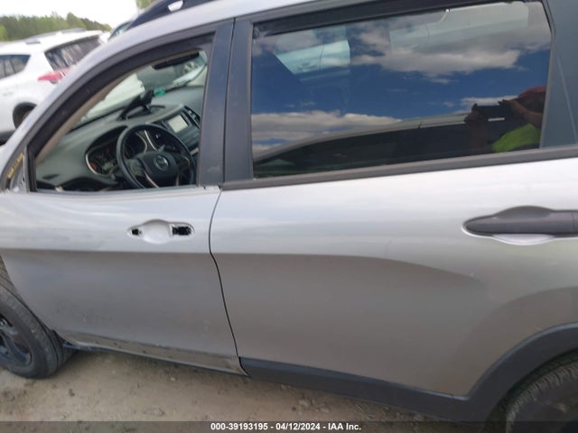1C4PJMAS8HW601944 Jeep Cherokee Altitude 4x4