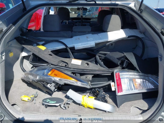 Toyota PRIUS PLUG-IN 2015 JTDKN3DP9F3070459 Image 12