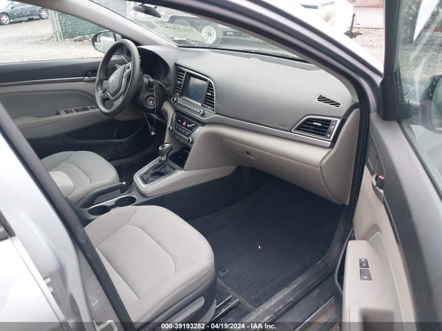 Hyundai ELANTRA SE 2017 5NPD84LF2HH145203 Image 5