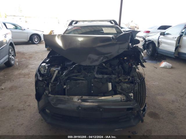 NMTKHMBX9JR030713 Toyota C-hr Xle Premium