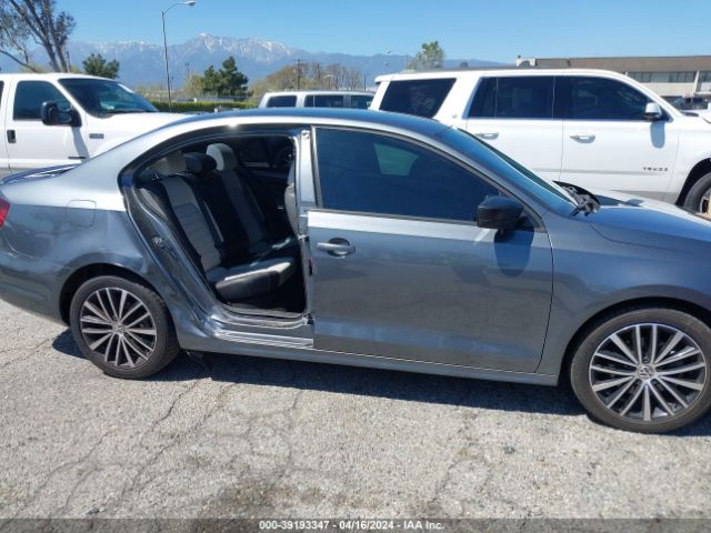 3VWD17AJ2HM298121 Volkswagen Jetta 1.8t Sport