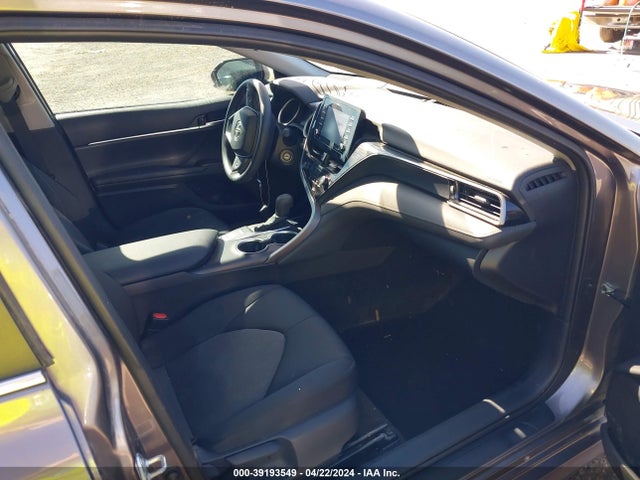 Toyota CAMRY LE 2022 4T1C11AK4NU654950 Image 5