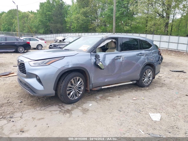 Toyota Highlander Platinum 2021 5TDFZRBH3MS138822 Image 2