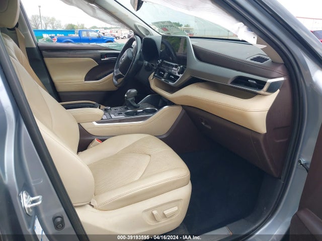 Toyota Highlander Platinum 2021 5TDFZRBH3MS138822 Image 5