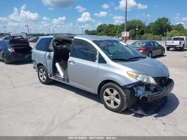 Toyota Sienna Le 8 Passenger 2015 5TDKK3DC8FS537293 main image