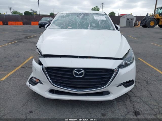 3MZBN1V72HM121902 Mazda Mazda3 Touring