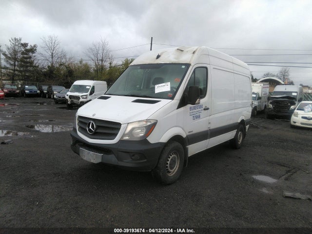 Mercedes-Benz Sprinter 2500 Normal Roof 2014 WD3PE7CC7E5859007 Image 2