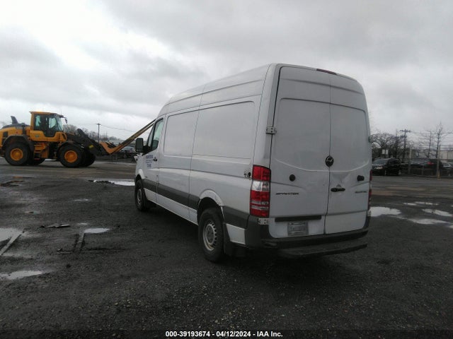 Mercedes-Benz Sprinter 2500 Normal Roof 2014 WD3PE7CC7E5859007 Image 3