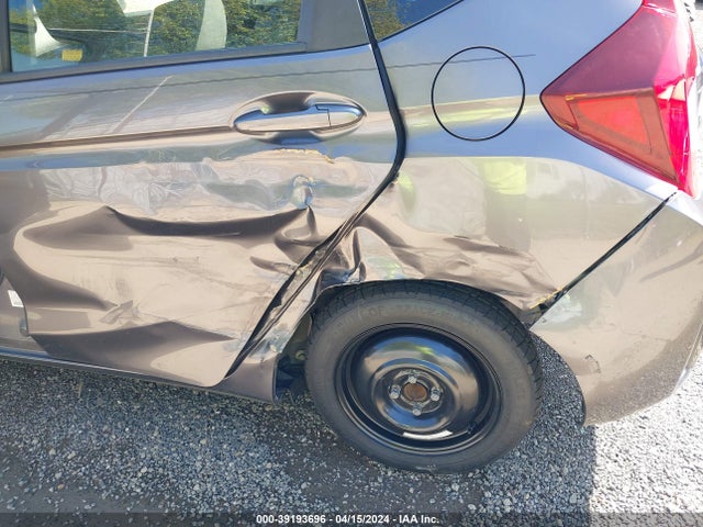 Honda FIT LX 2017 JHMGK5H58HS009467 Image 6
