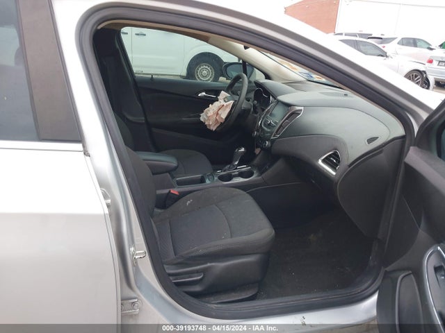 Chevrolet Cruze Lt Auto 2018 1G1BE5SM0J7161750 Image 5